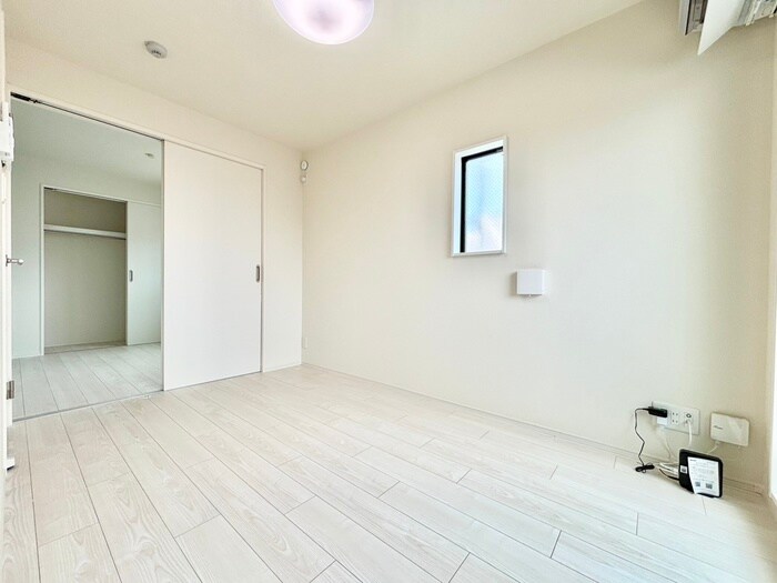 物件内観写真8　(居室)