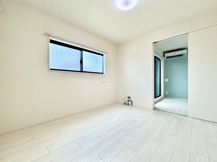 物件内観写真9　(居室)