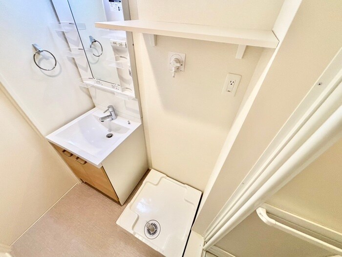 物件内観写真18　(洗濯機置場)