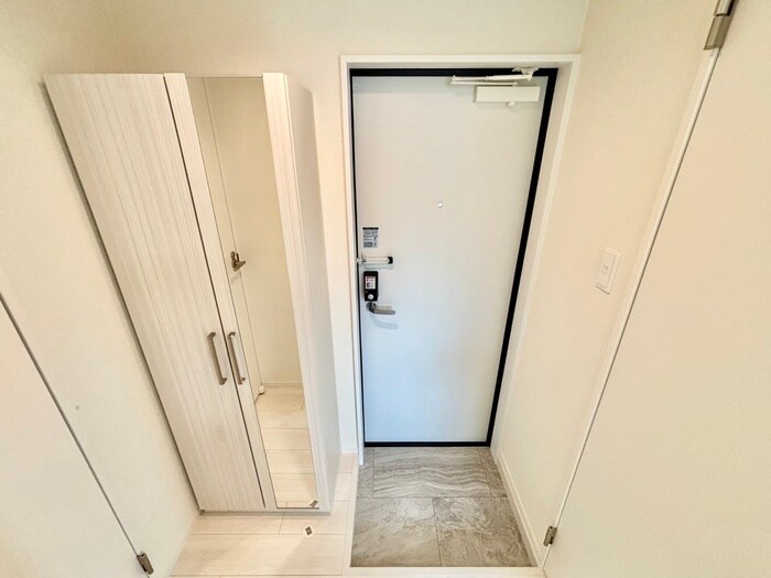 物件内観写真19　(玄関)