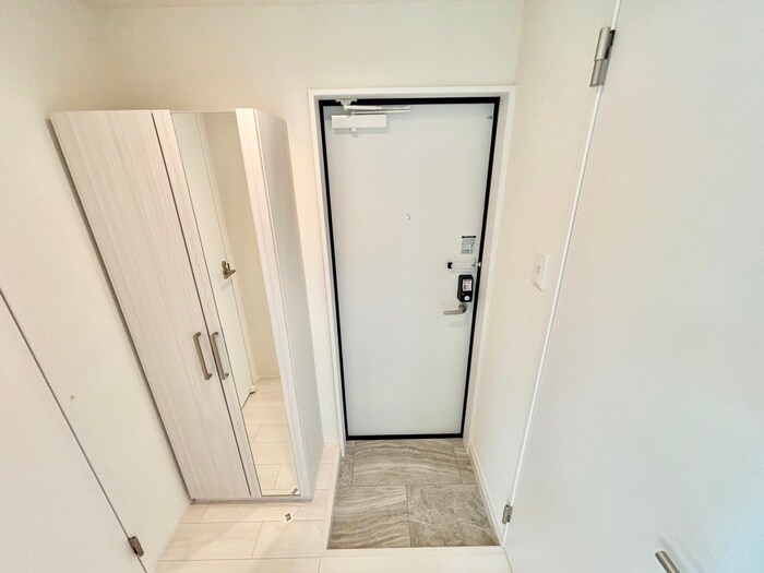 物件内観写真19　(玄関)