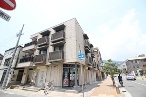 カ－ムネスト甲南山手外観写真