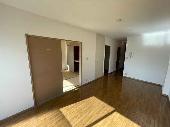 物件内観写真9　(居室)