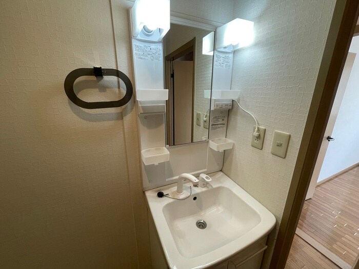 物件内観写真16　(洗面)