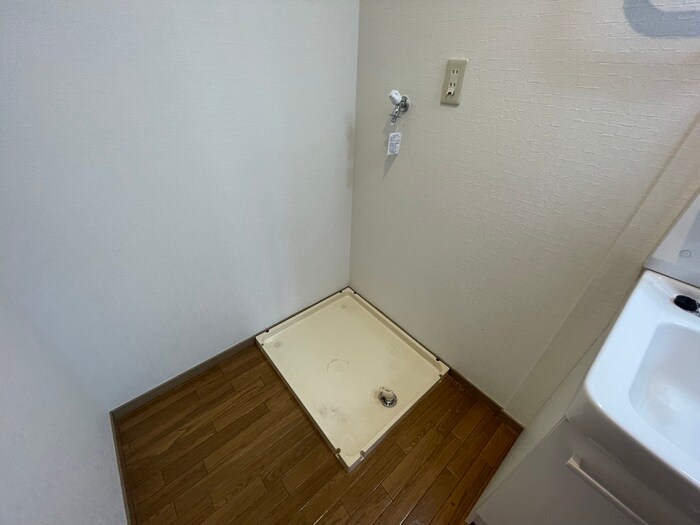 物件内観写真17　(洗濯機置場)