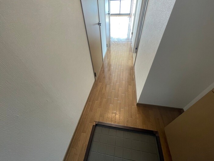 物件内観写真19　(玄関)