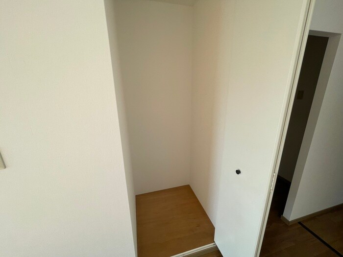 物件内観写真21　(収納)