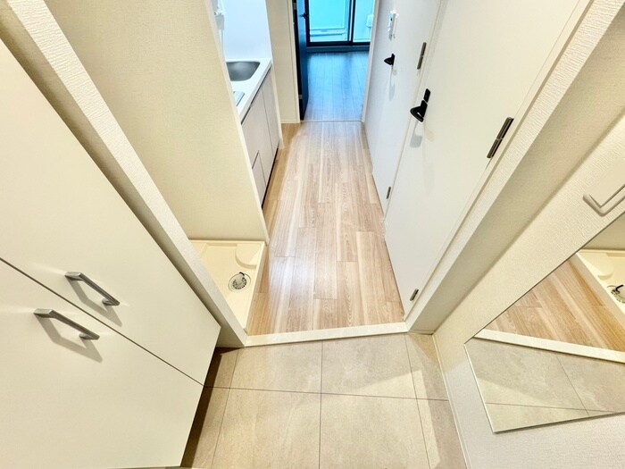 物件内観写真14　(玄関)