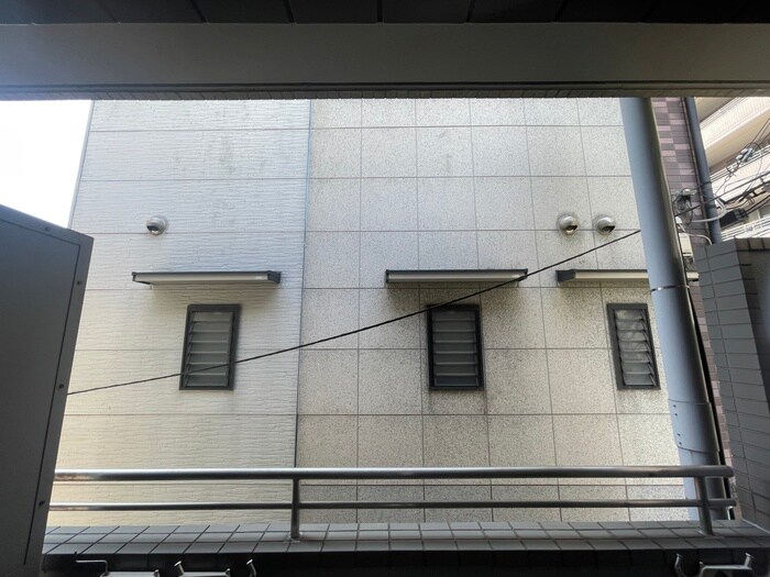 物件内観写真15　(室内からの展望)