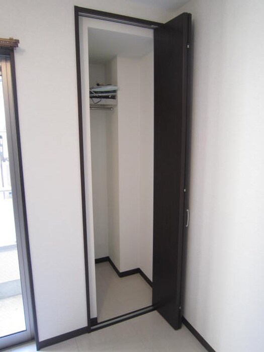 物件内観写真7　(収納)