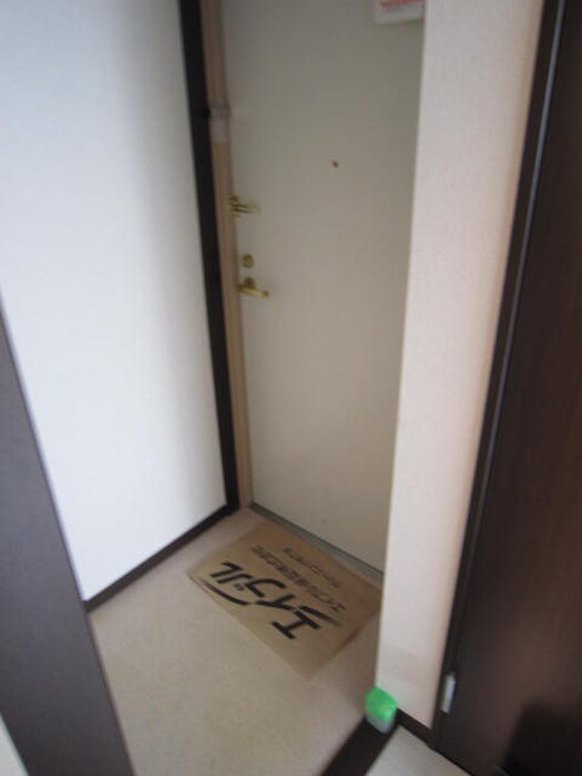 物件内観写真15　(玄関)