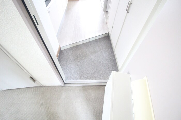 物件内観写真7　(玄関)