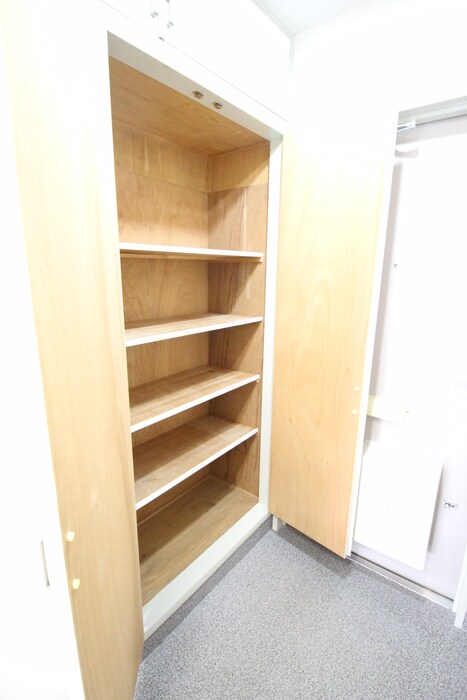 物件内観写真15　(靴箱)