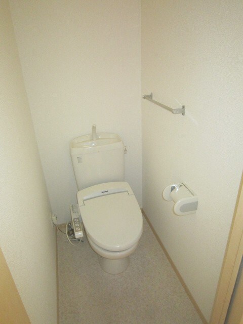 物件内観写真12　(トイレ)