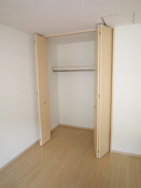 物件内観写真15　(収納)