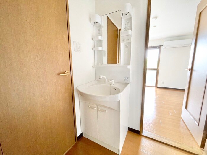 物件内観写真11　(洗面)