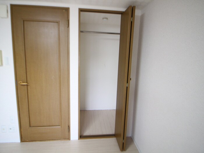 物件内観写真18　(収納)