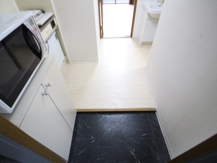 物件内観写真19　(玄関)