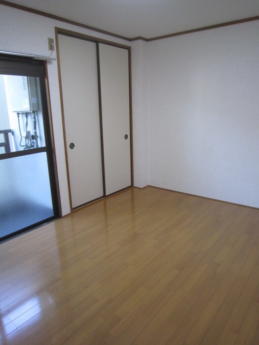 物件内観写真10　(居室)