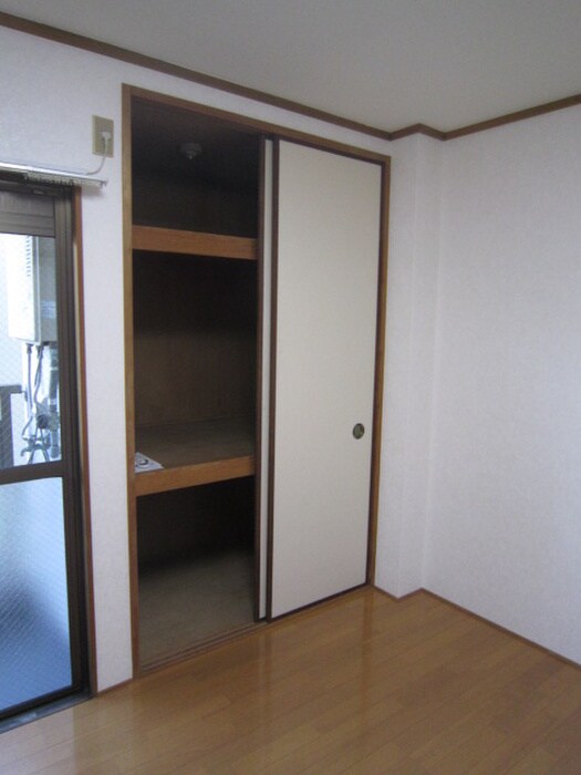 物件内観写真12　(居室)