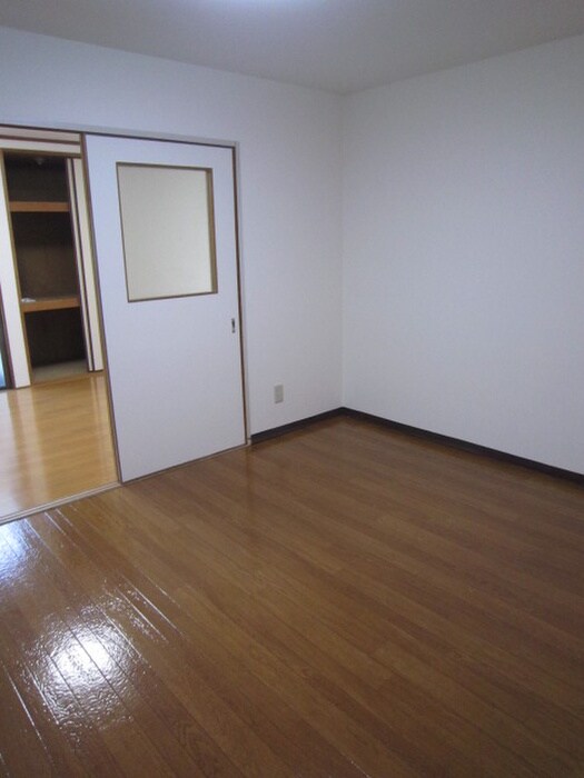 物件内観写真13　(居室)