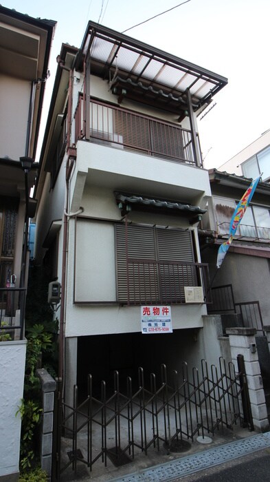 物件外観写真1　(外観写真)