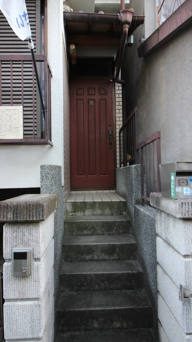 物件外観写真5　(エントランス部分)