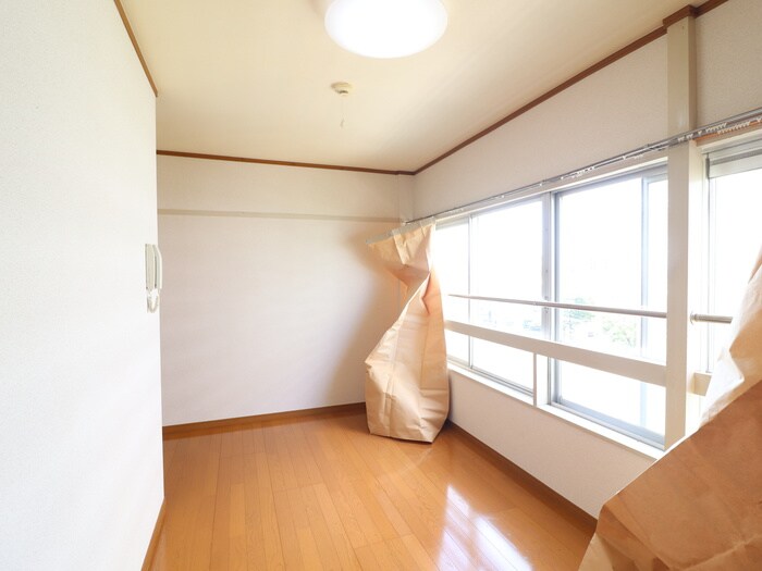 物件内観写真9　(居室)