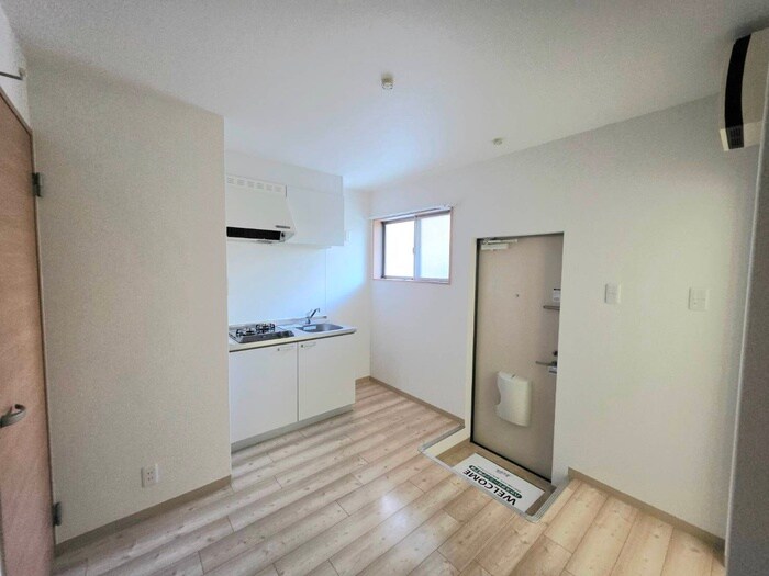 物件内観写真14　(廊下)