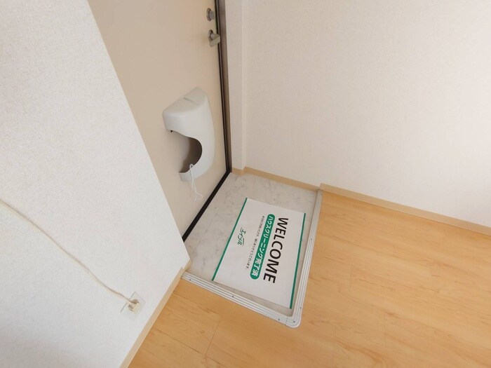 物件内観写真15　(玄関)