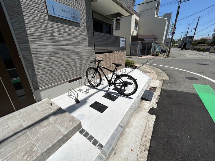 物件外観写真5　(駐輪場)