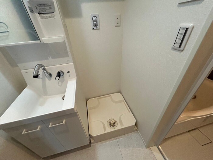 物件内観写真13　(洗濯機置場)