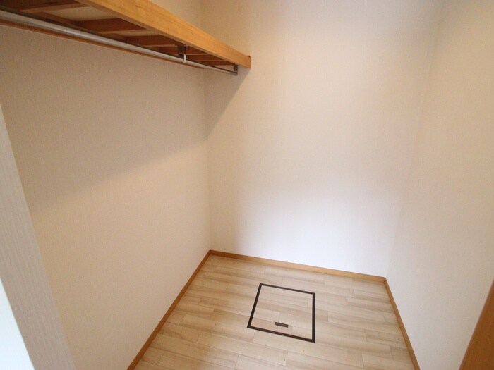 物件内観写真14　(収納)