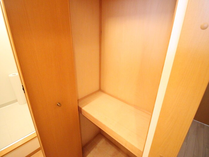 物件内観写真16　(収納)