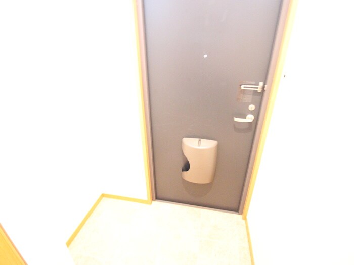 物件内観写真18　(玄関)