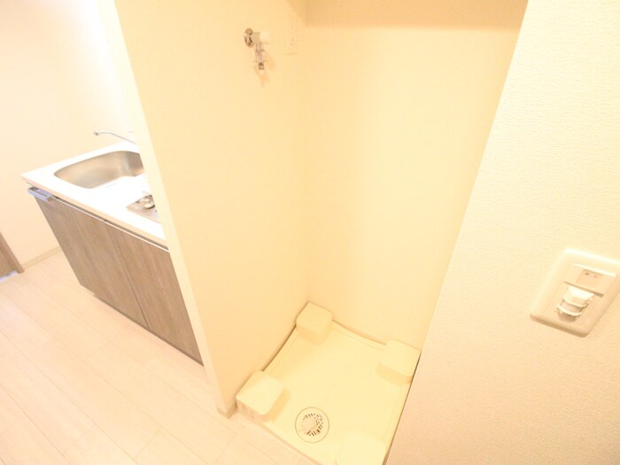 物件内観写真11　(洗濯機置場)