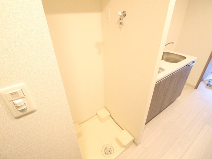 物件内観写真14　(洗濯機置場)