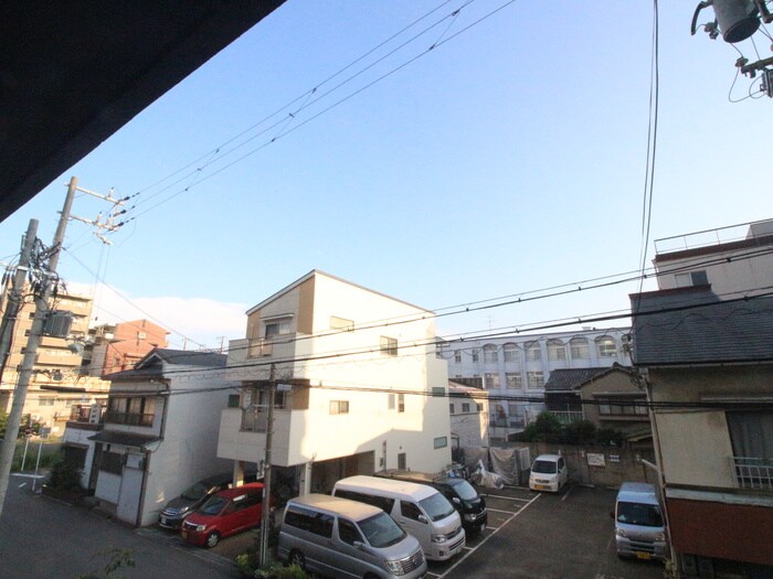 物件内観写真22　(室内からの展望)