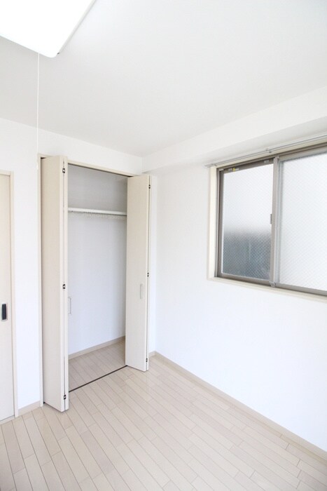 物件内観写真13　(収納)