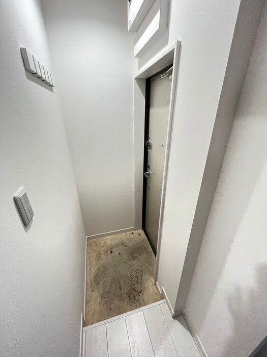 物件内観写真7　(玄関)