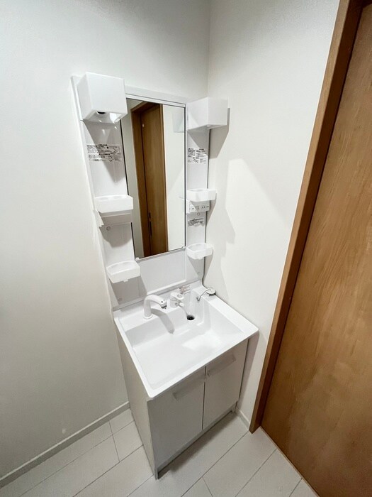 物件内観写真9　(洗面)