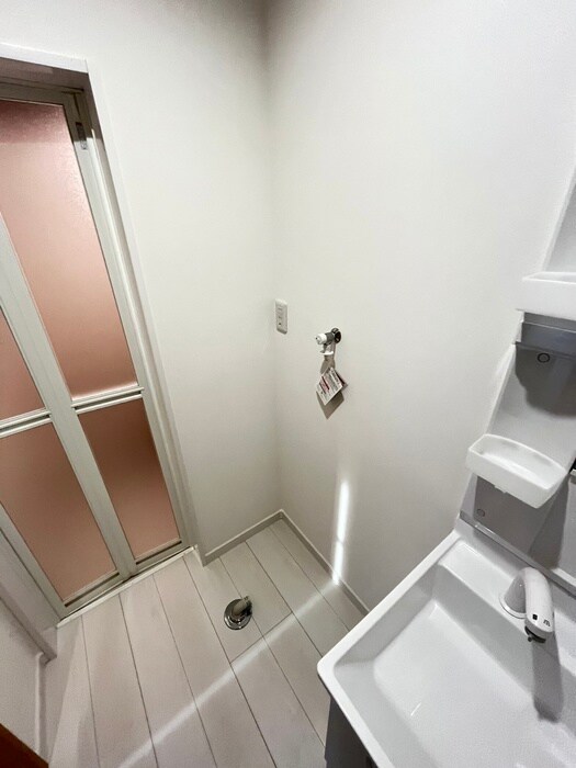 物件内観写真11　(洗濯機置場)