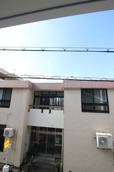 物件内観写真22　(室内からの展望)