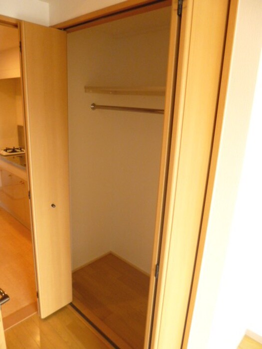 物件内観写真10　(収納)