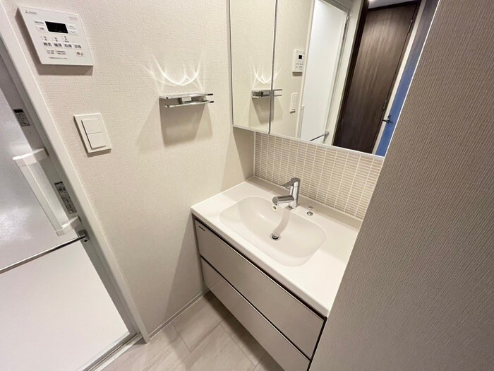 物件内観写真11　(洗面)