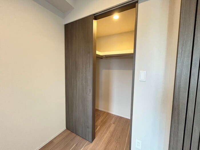 物件内観写真12　(収納)