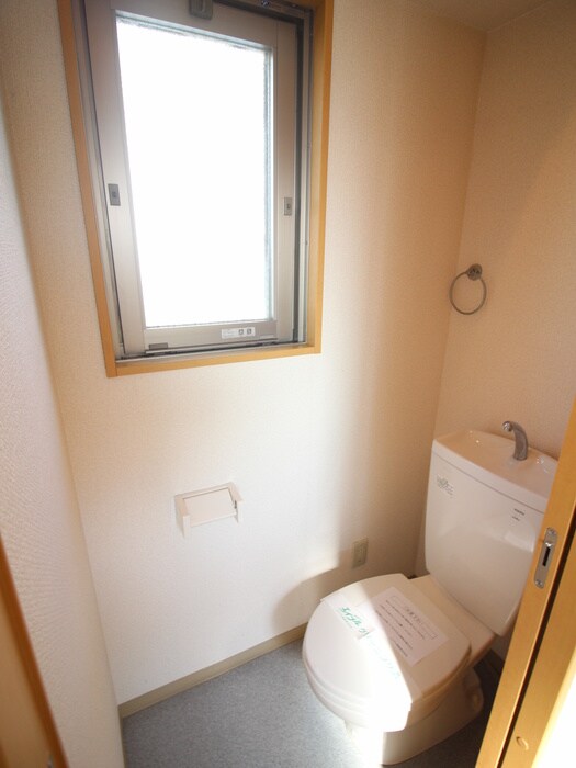 物件内観写真12　(トイレ)