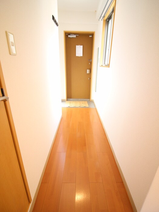 物件内観写真14　(廊下)