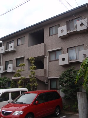 室川西館外観写真