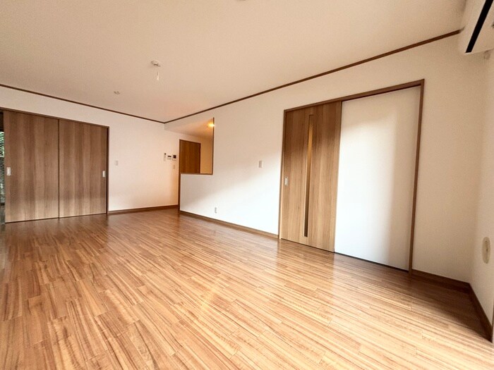 物件内観写真7　(居室)